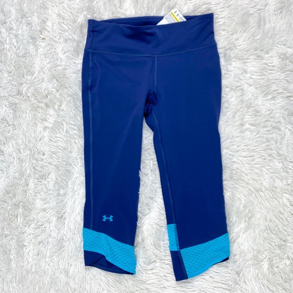 Under Armour Pants - Navy Under Armour Cropped Leggings